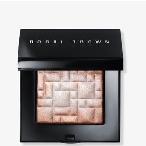 BOBBIE BROWN Highlighting Powder in Pink Glow. NIB